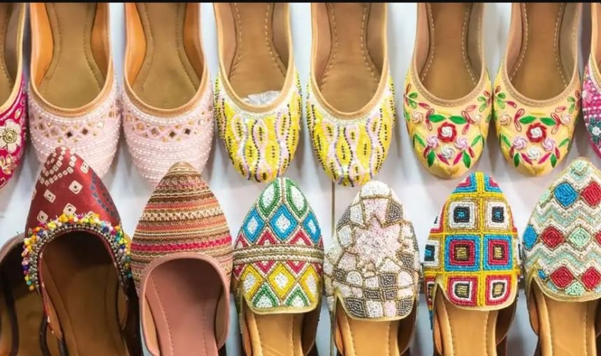 What Are the Famous Shopping Places in Jaipur? Complete Market & Bazaar Guide